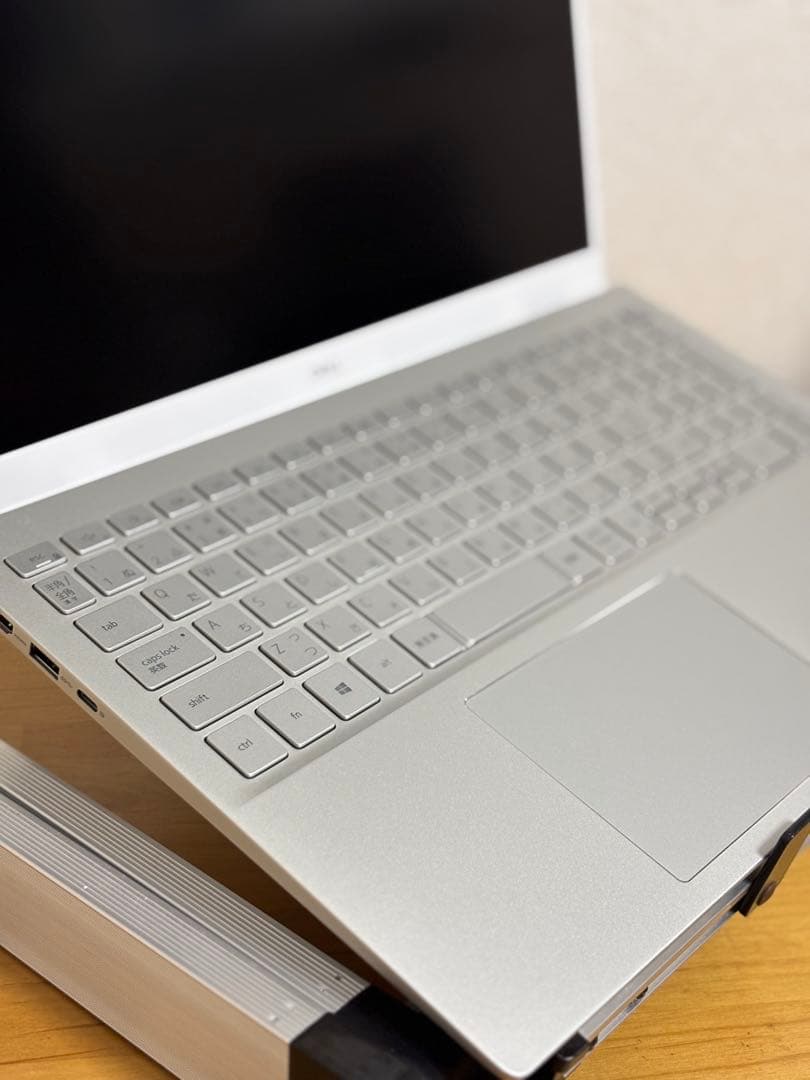 美品 Inspiron 15 5000 プレミアム Ryzen 5 アルミ個体