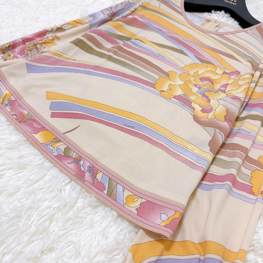 [美品] レオナール　高級✨カンカン　カットソー　花柄　トリム　ロゴボタン　L
