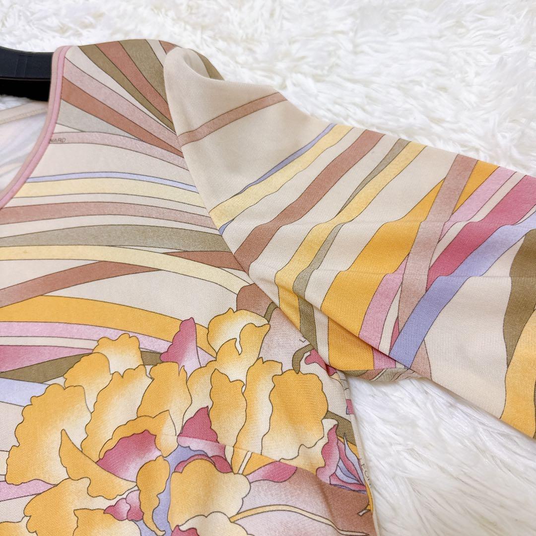 [美品] レオナール　高級✨カンカン　カットソー　花柄　トリム　ロゴボタン　L