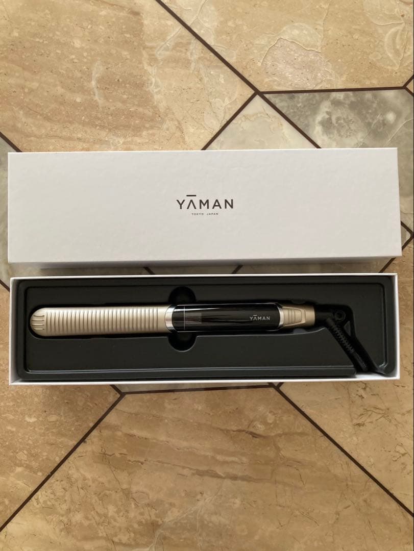 【ほぼ新品】ヤーマン　スムースアイロンフォトイオン　YJHB6N