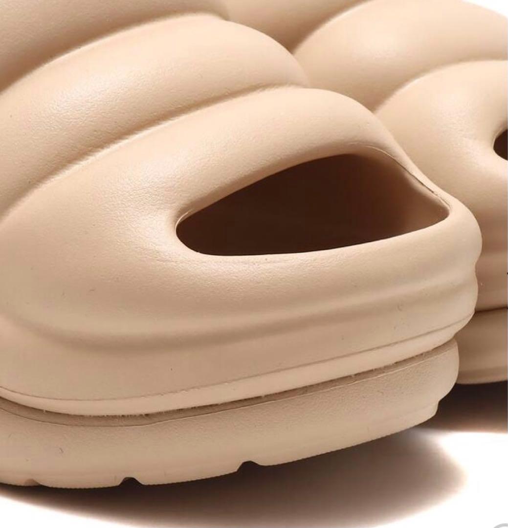 UGG アーイヤーaww yeahベージュ　driftwood スポーツ 厚底