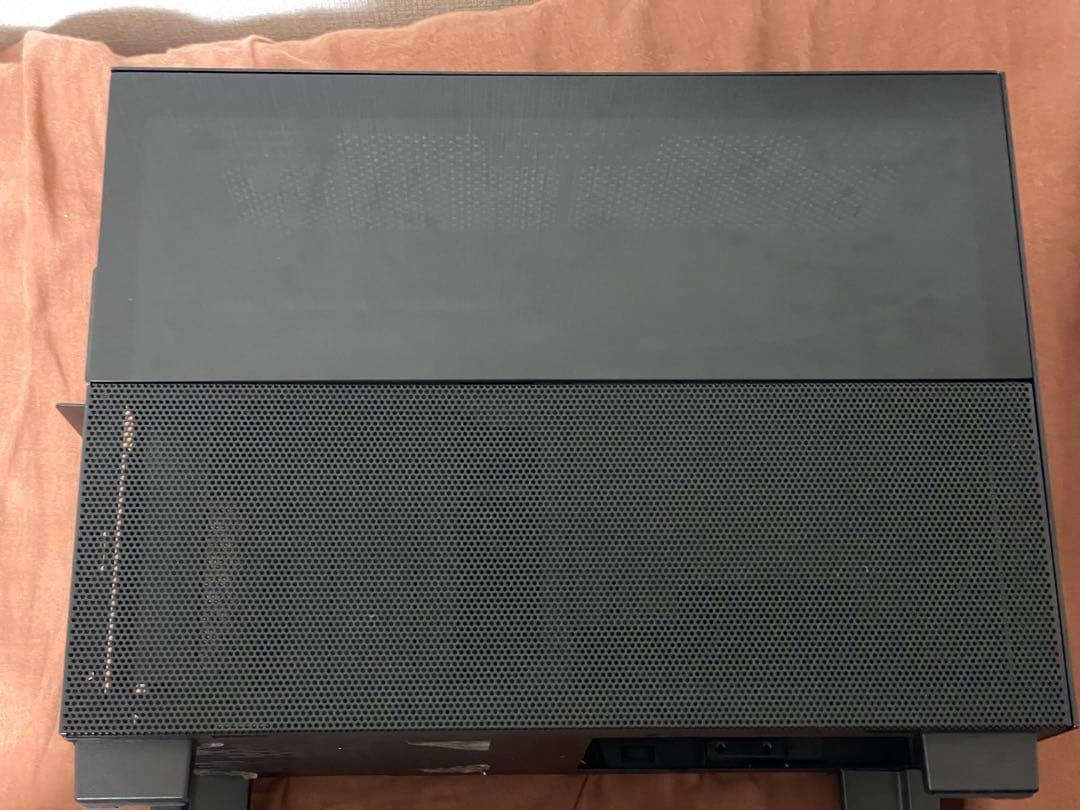 LIANLI Q58 Mini-ITX PCケース