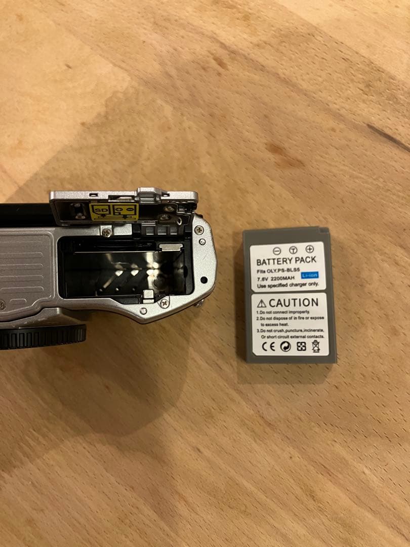 OLYMPUS OM-D E-M10 ジャンク