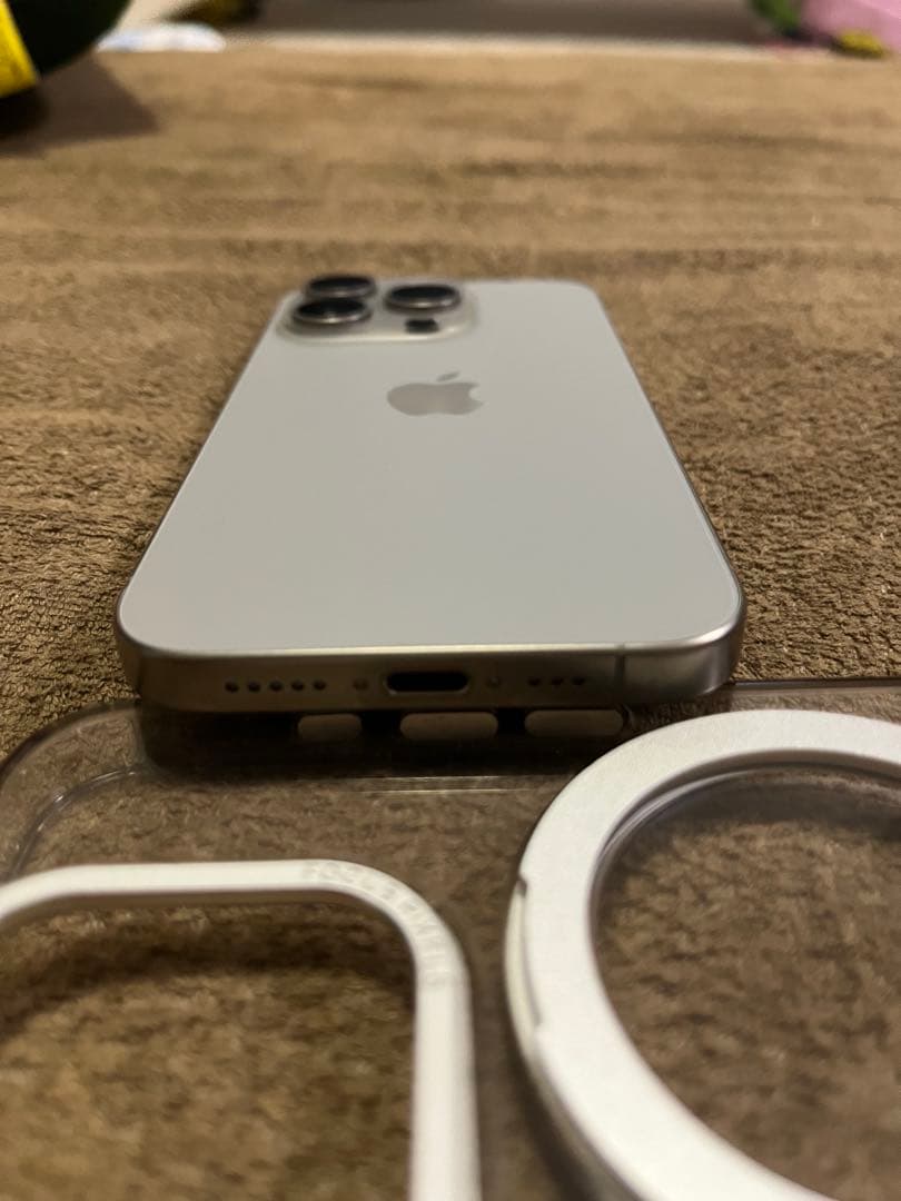 iPhone 15 Pro 128GB - ナチュラルチタニウム Simフリー