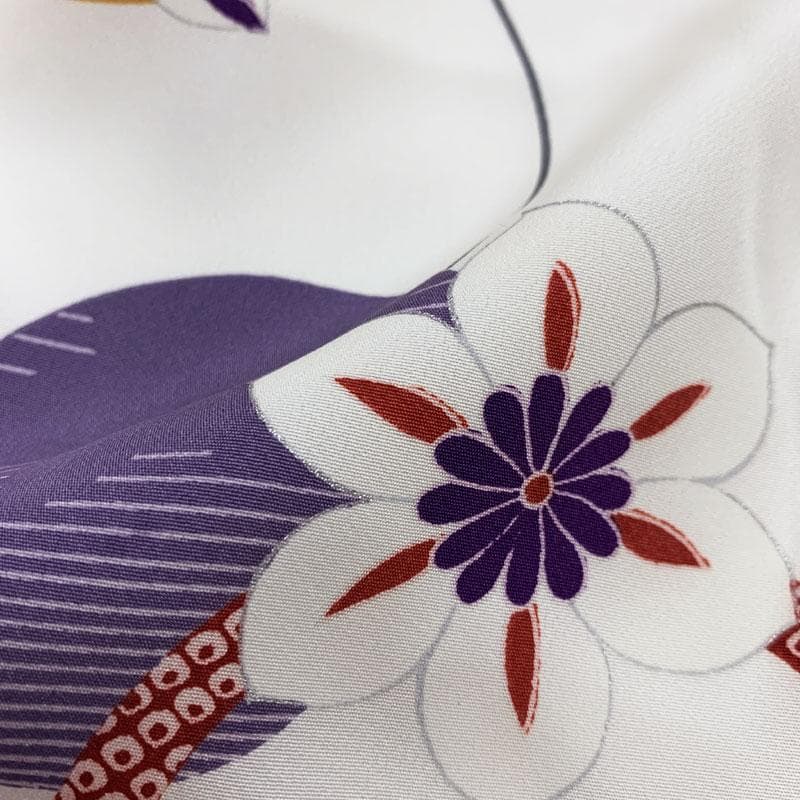 411mu18,505myu15◆ややふくよか 銀彩 鉄仙花 長襦袢