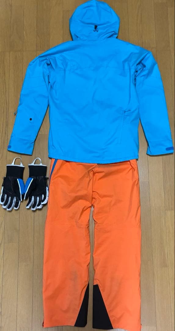 値下げ! ゴールドウィン GOLDWINスキーウェア上下Sサイズ クリーニング済