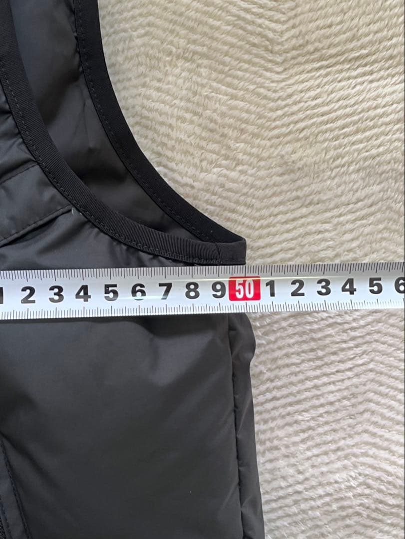 NIKE ダウンベスト　黒