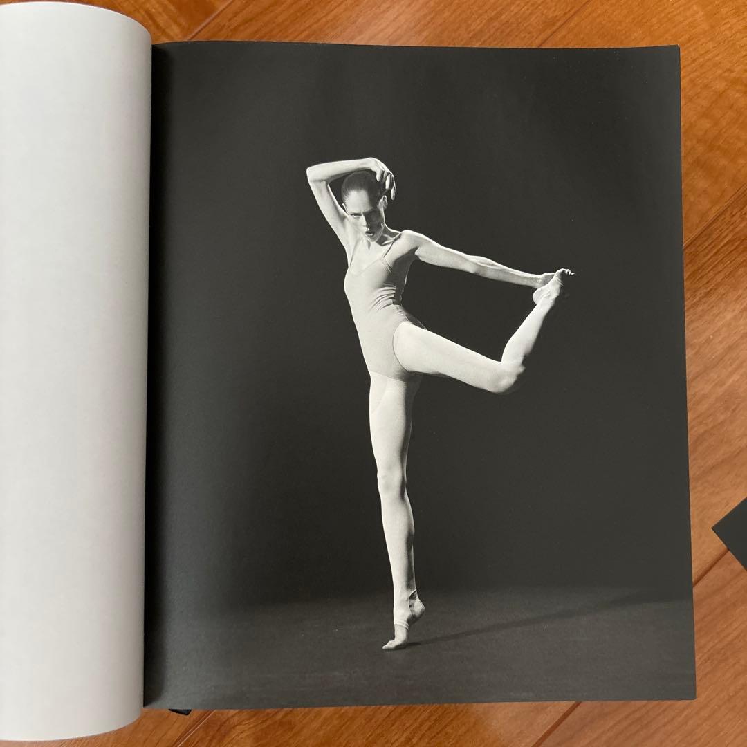 アート・デザイン・音楽 Study of Pose: 1,000 Poses by Coco Rocha