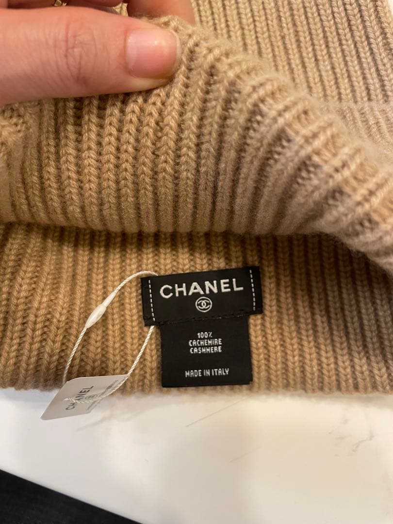 【CHANE】　レアカラー ベージュ ロゴニット帽