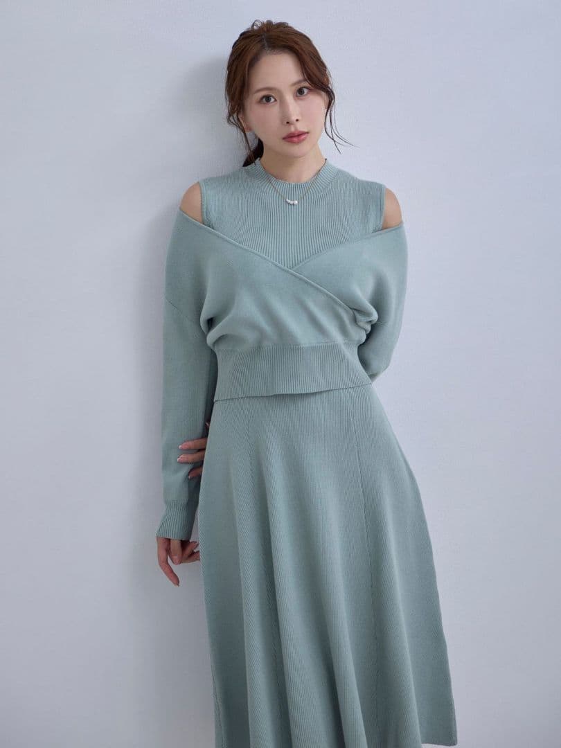 overE アンサンブルパネルニットワンピース U65