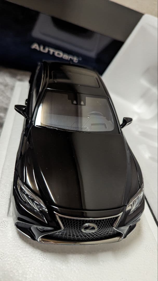 Lexus LS500h 1/18 オートアート autoart