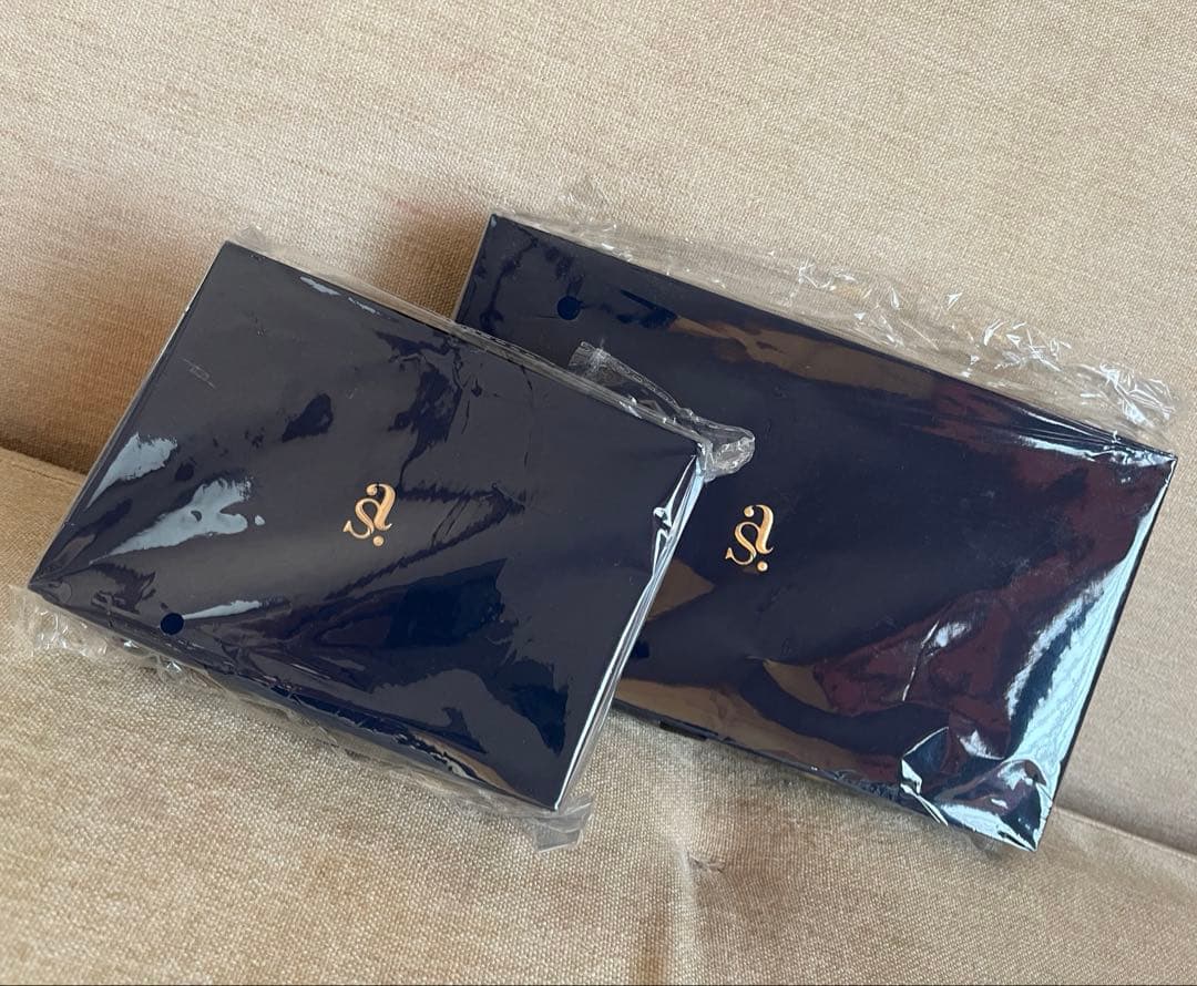 12/8 値下げ　鈴木亜美さん　iPhone16pro スマホケース　ストラップ