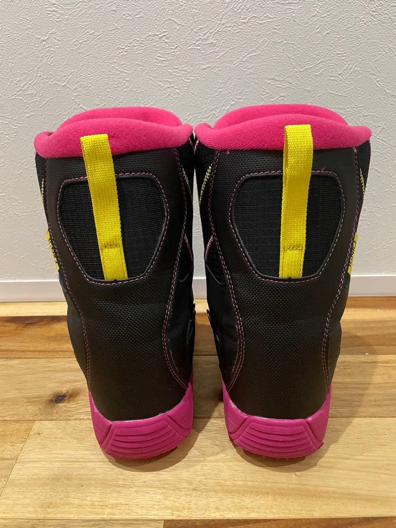 ［美品］スノーボードボアブーツ ブラック＆ピンク/24cm