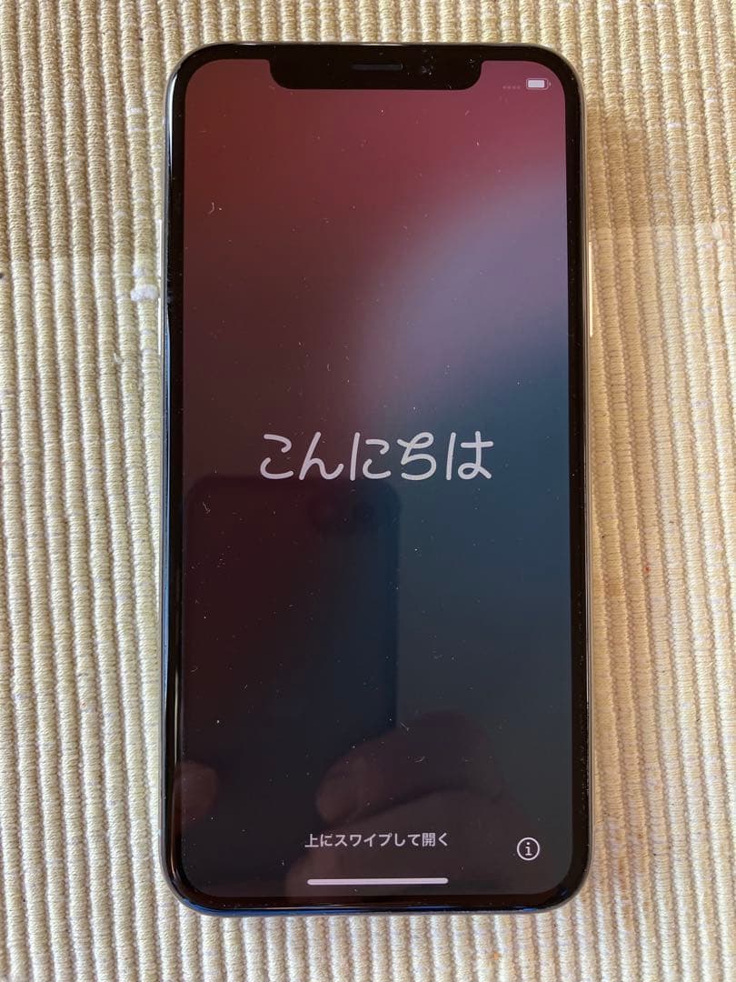 iPhone Xs 64GB シルバー　simフリー