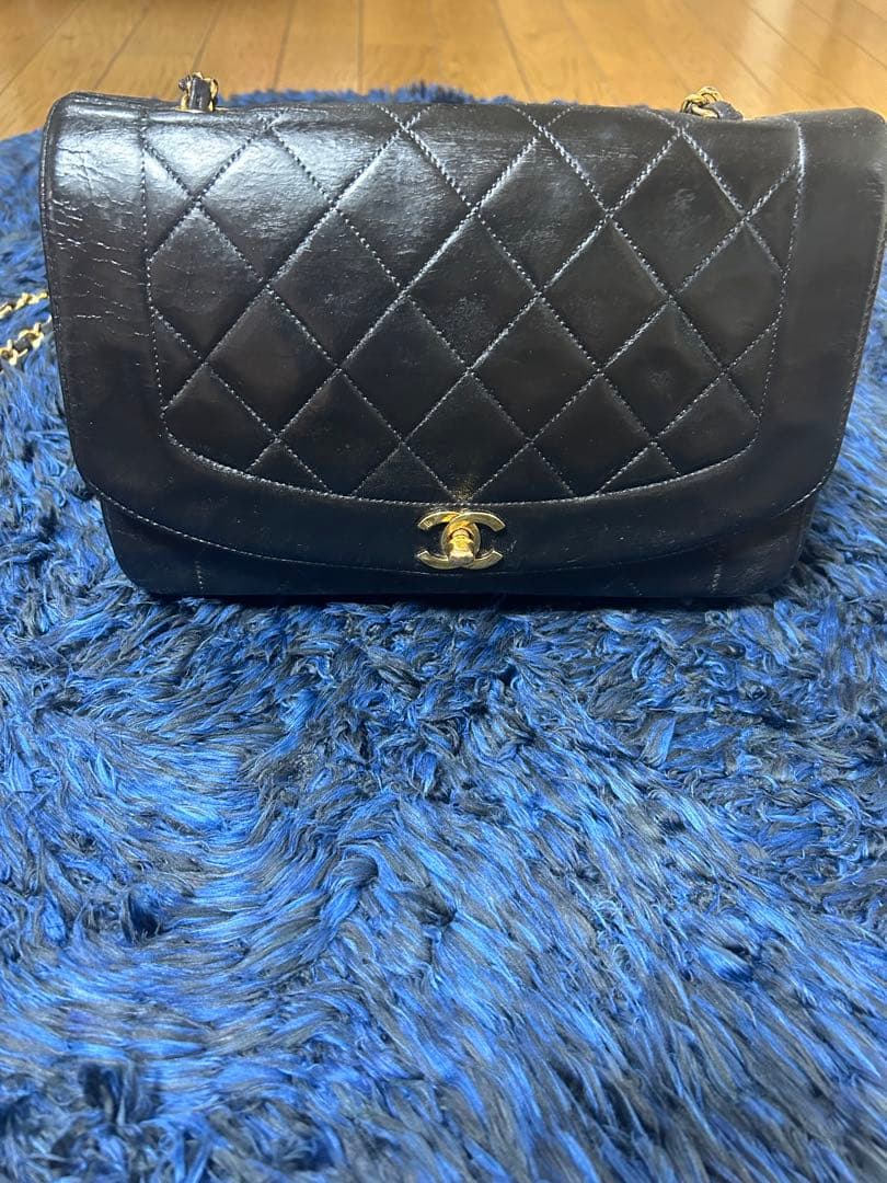 CHANEL ブラック キルティング ショルダーバッグ