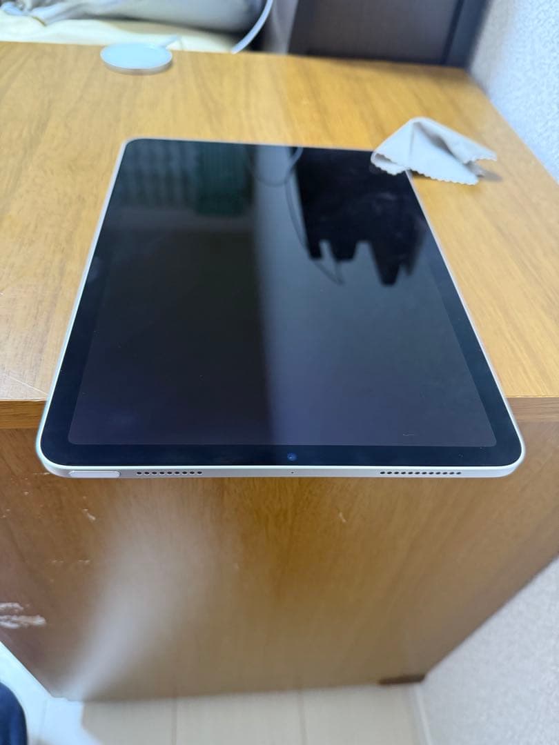 iPad Air 第5世代 Wi-Fiモデル 64GB スターライト