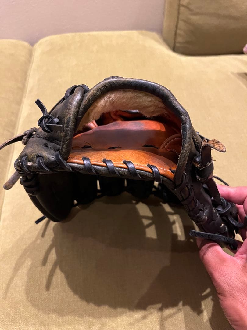 【最終値下げ】 スラッガーKSG-25PS 硬式グローブ 内野手用（黒色）