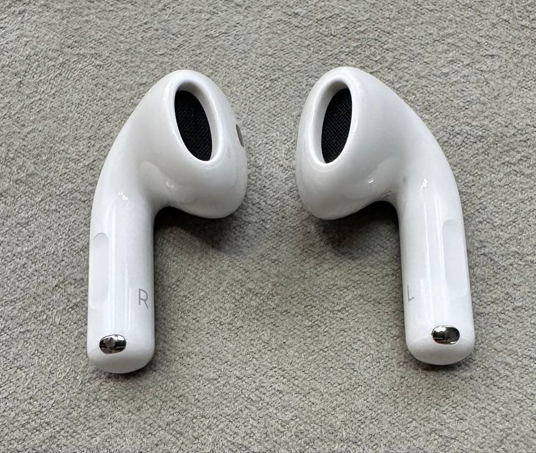 AirPods 4 （アクティブノイズキャンセリング搭載モデル）
