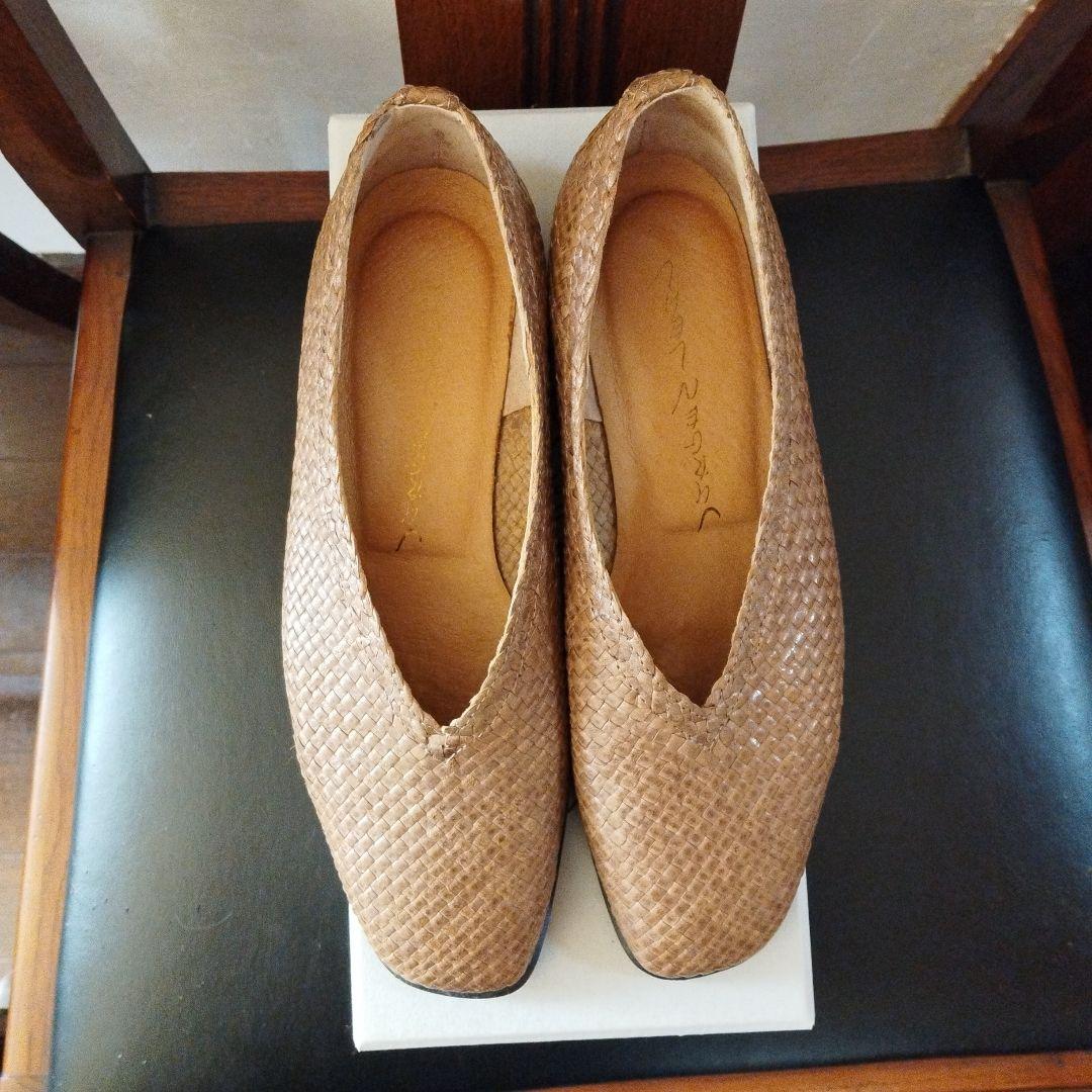 美品ヨーガンレールのメッシュのシューズ