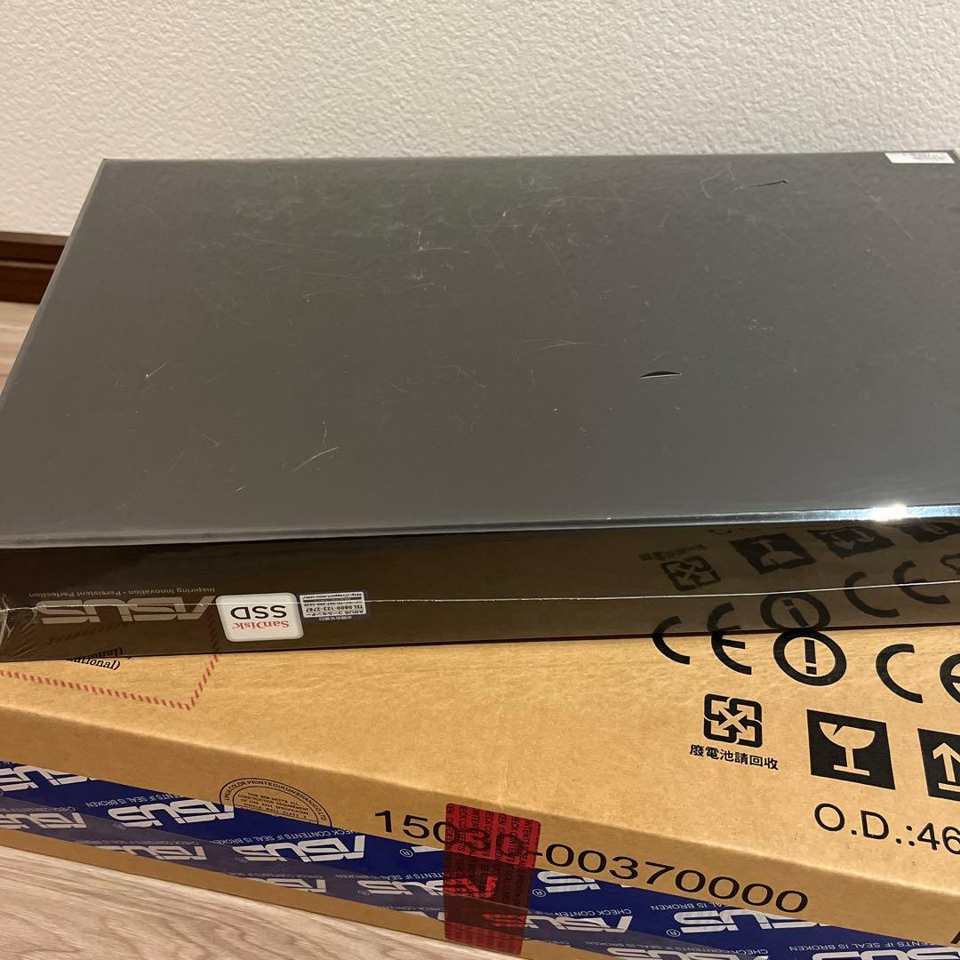 ASUS ZenBook SSD搭載 ノートPC