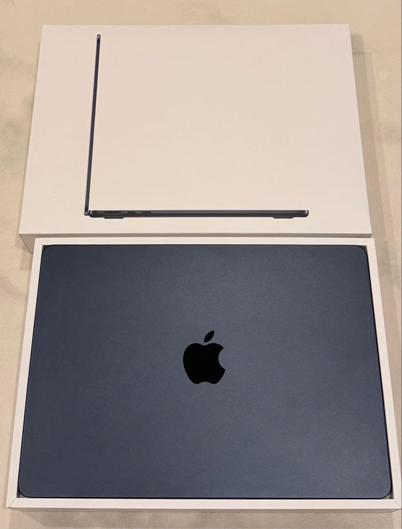 Macbook M2 Air 2022 ミッドナイト 8GB Apple