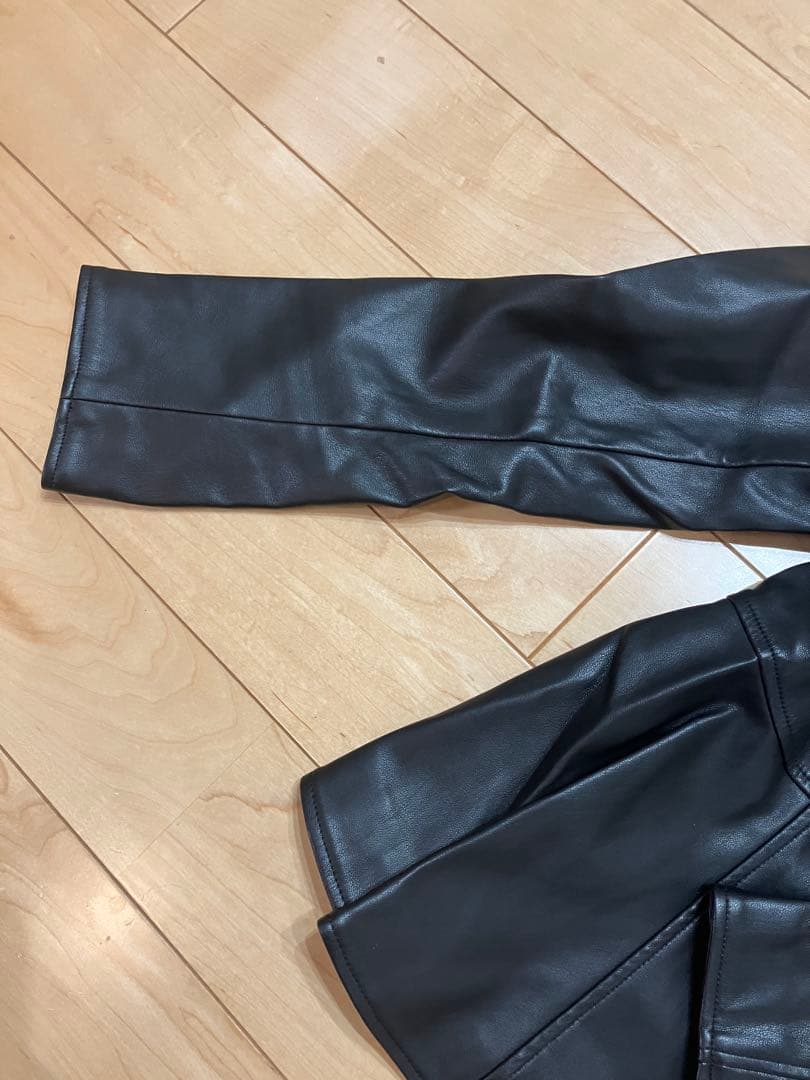 【完売商品】JENNE ジェンヌ ペプラムジャケット エコレザー