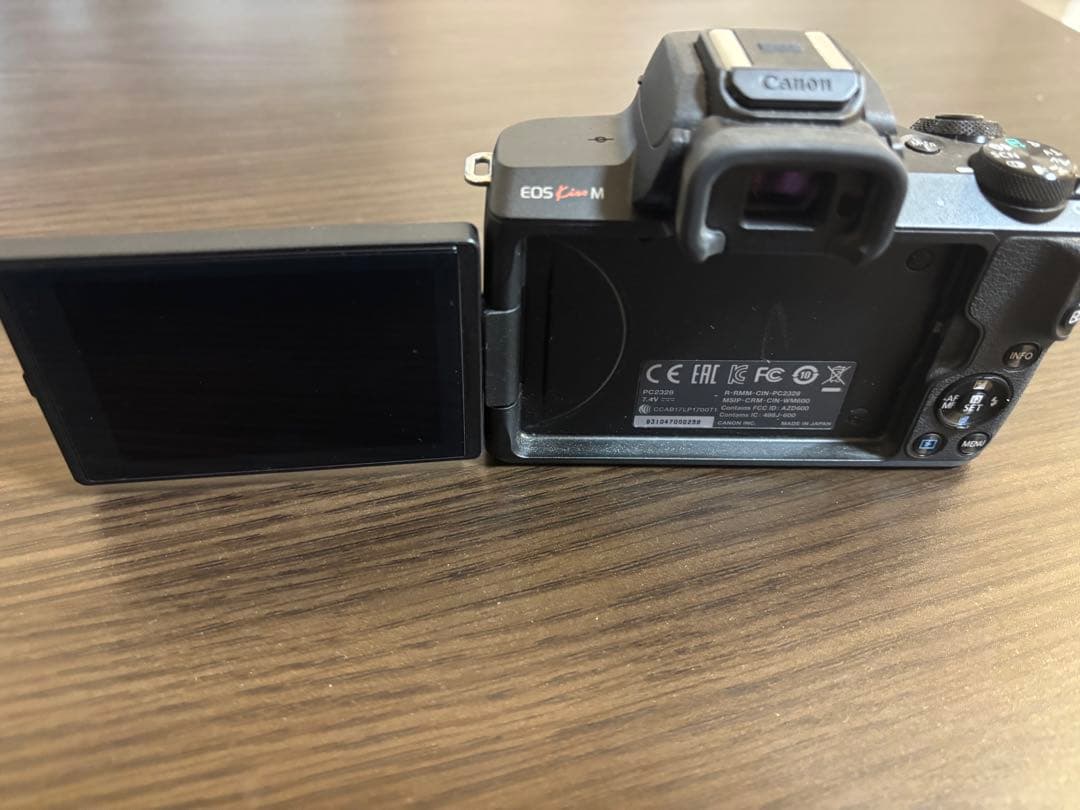 Canon／EOS Kiss M（ブラック）