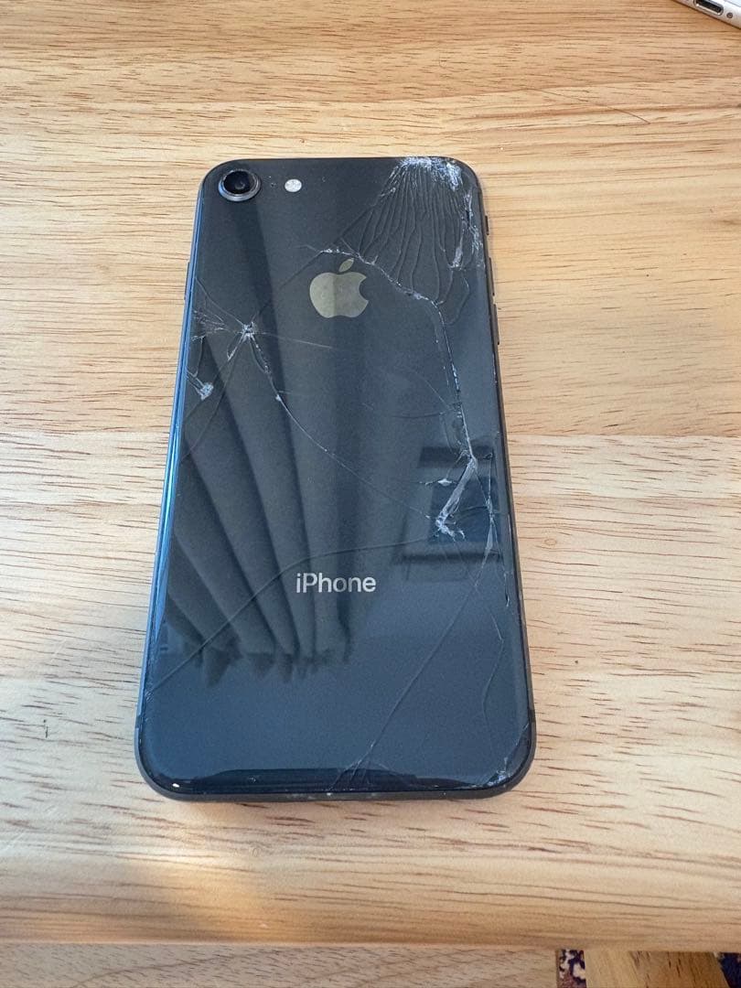 Apple iPhone 8 ブラック SIMフリー