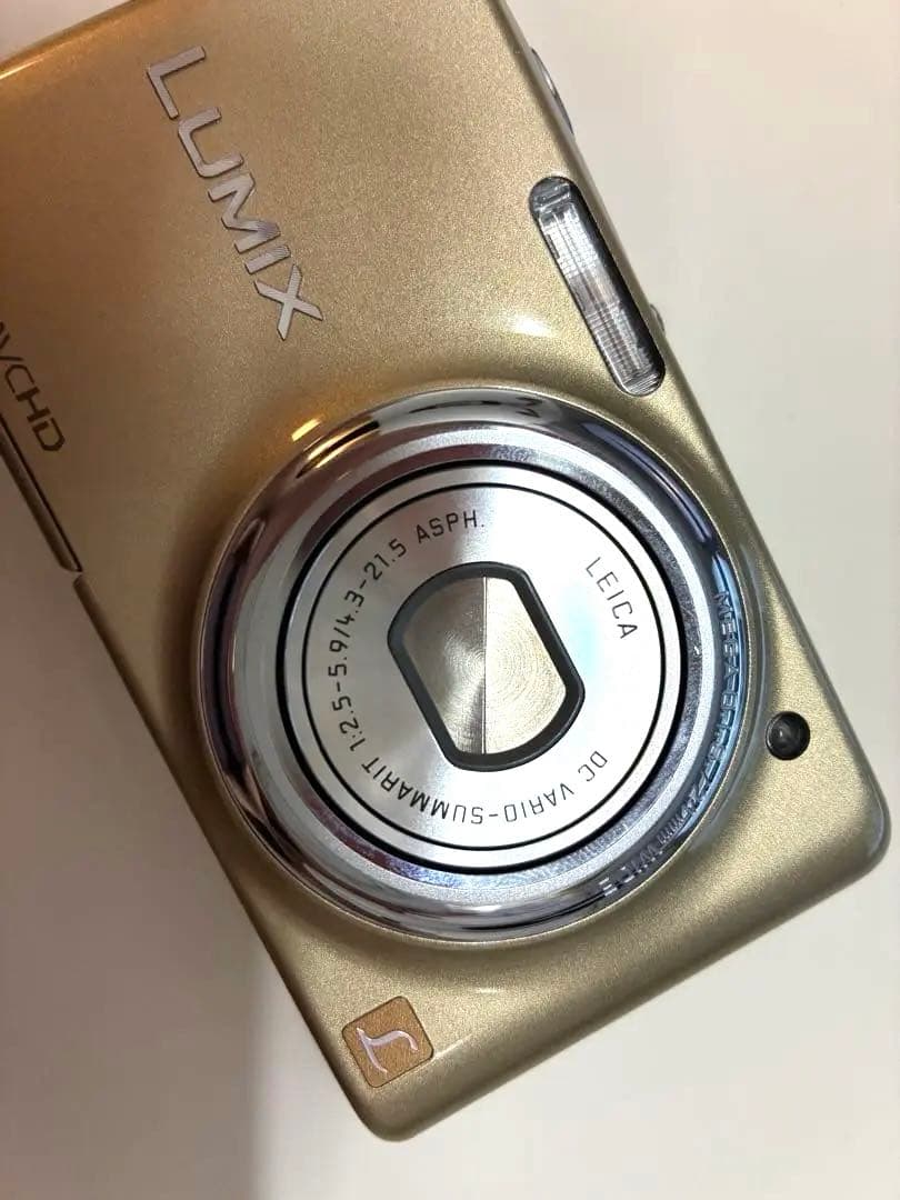 Panasonic LUMIX DMC-FX77 コンパクトデジタルカメラ