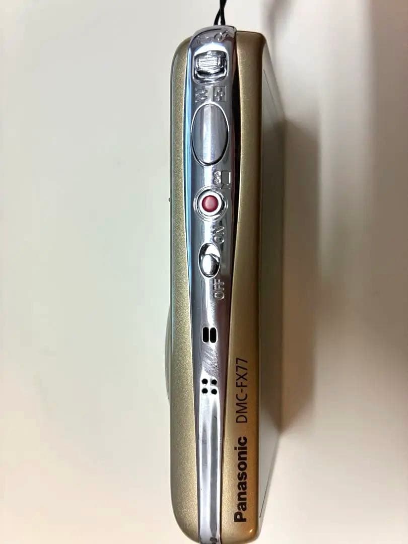Panasonic LUMIX DMC-FX77 コンパクトデジタルカメラ