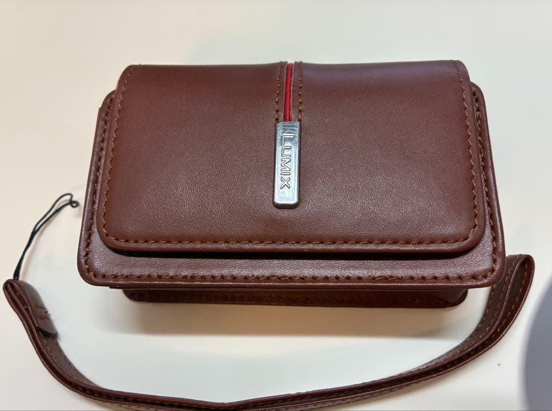 Panasonic LUMIX DMC-FX77 コンパクトデジタルカメラ