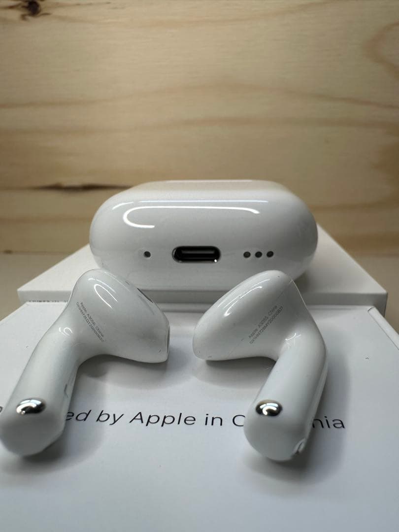 【極美品】AirPods 4 ANCモデル MXP93J/A GY23W