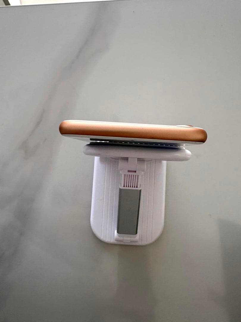 【極美品】Apple iPhone8 本体　ピンクゴールド　64KB