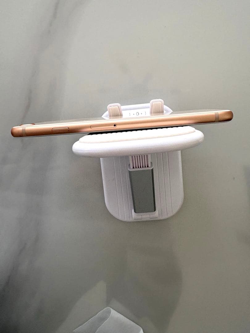 【極美品】Apple iPhone8 本体　ピンクゴールド　64KB