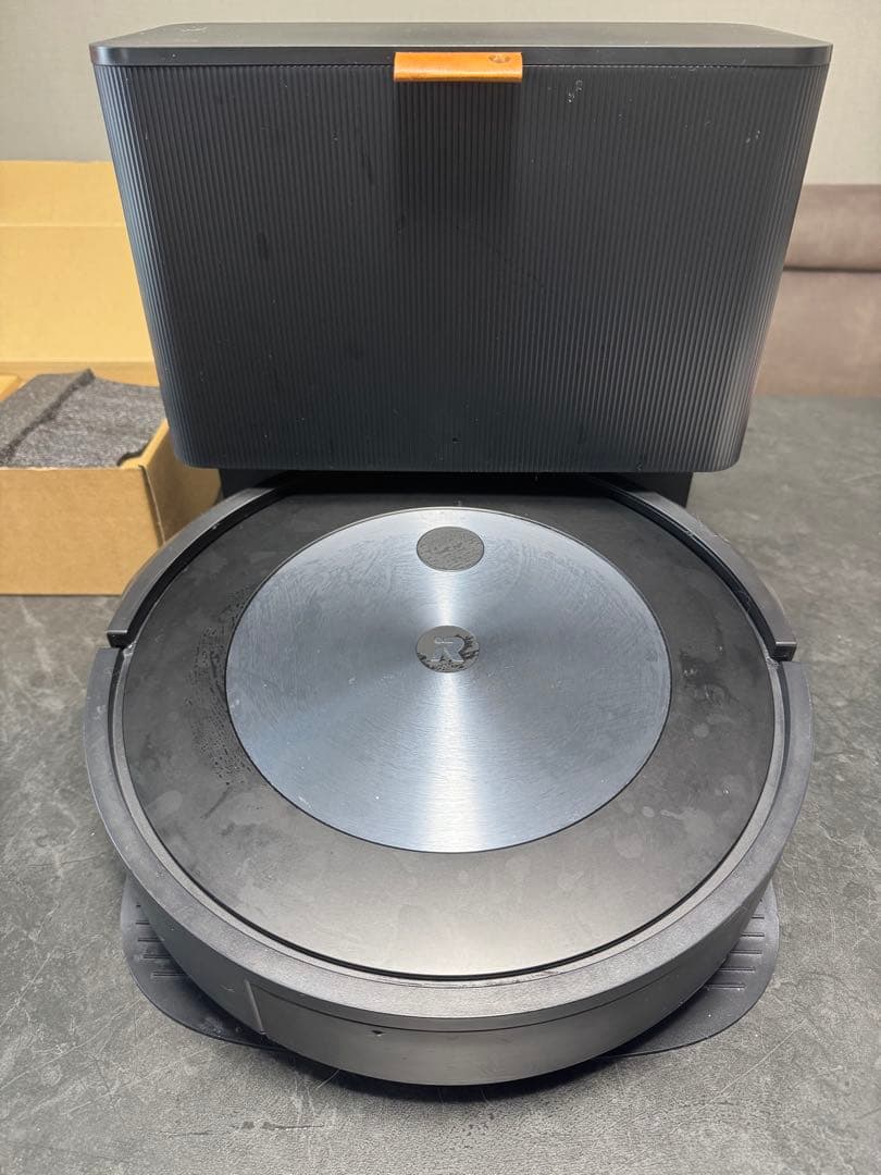 iRobot Roomba j7+ 本体 クリーニングベース付き