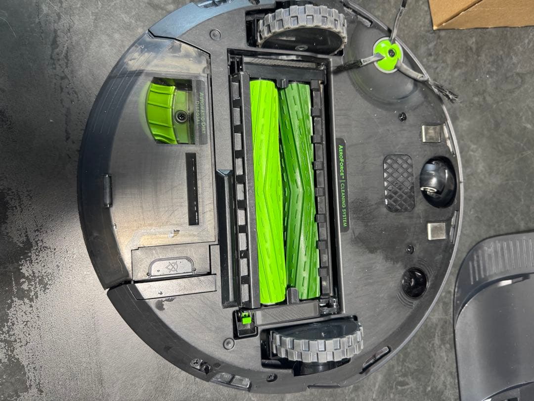 iRobot Roomba j7+ 本体 クリーニングベース付き