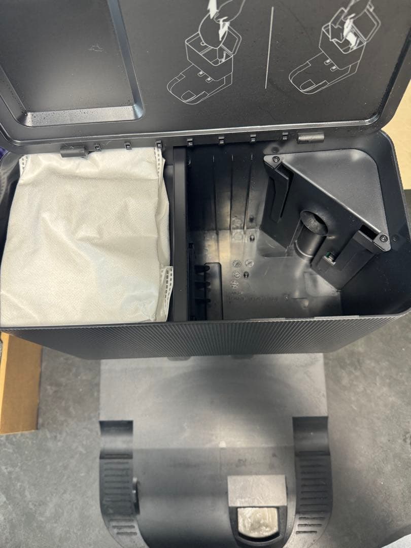 iRobot Roomba j7+ 本体 クリーニングベース付き