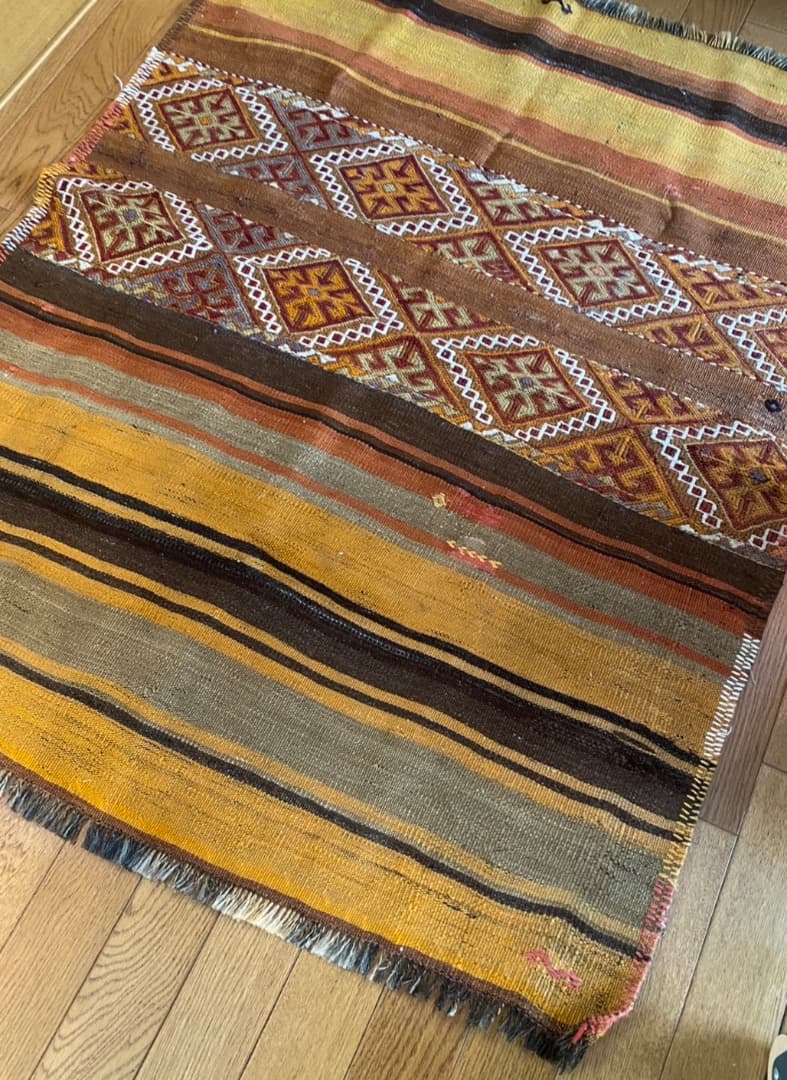 キリムラグ　ヴィンテージラグ　オレンジ　イエロー　ブラウン