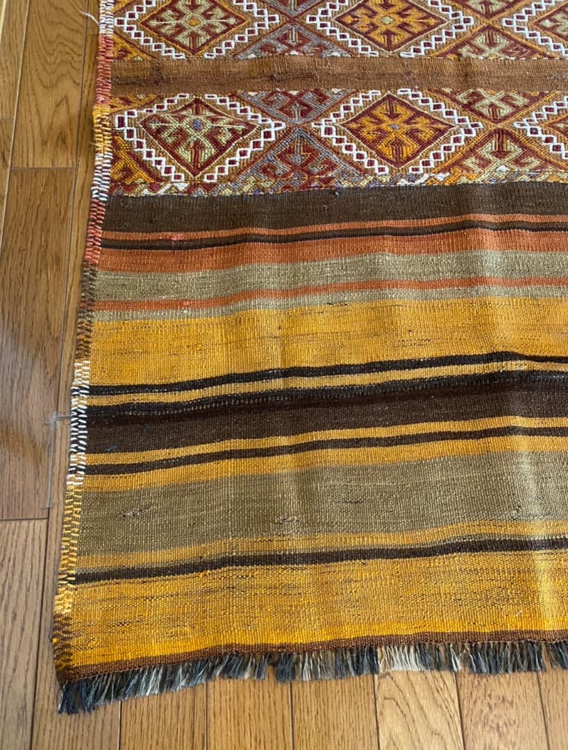 キリムラグ　ヴィンテージラグ　オレンジ　イエロー　ブラウン
