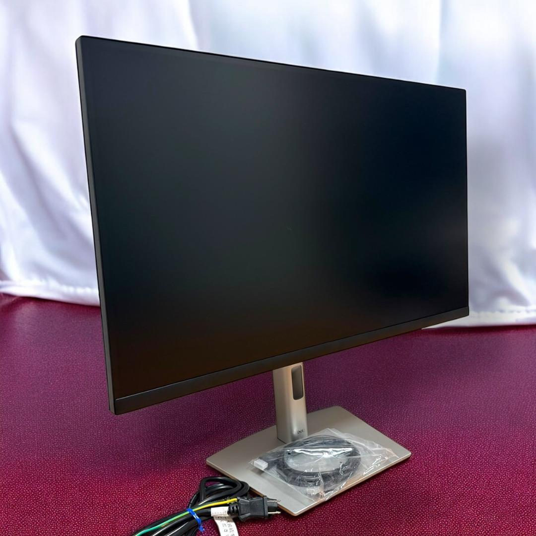 美品 Dell P2723DE 27インチ USB-C ハブモニター LED液晶