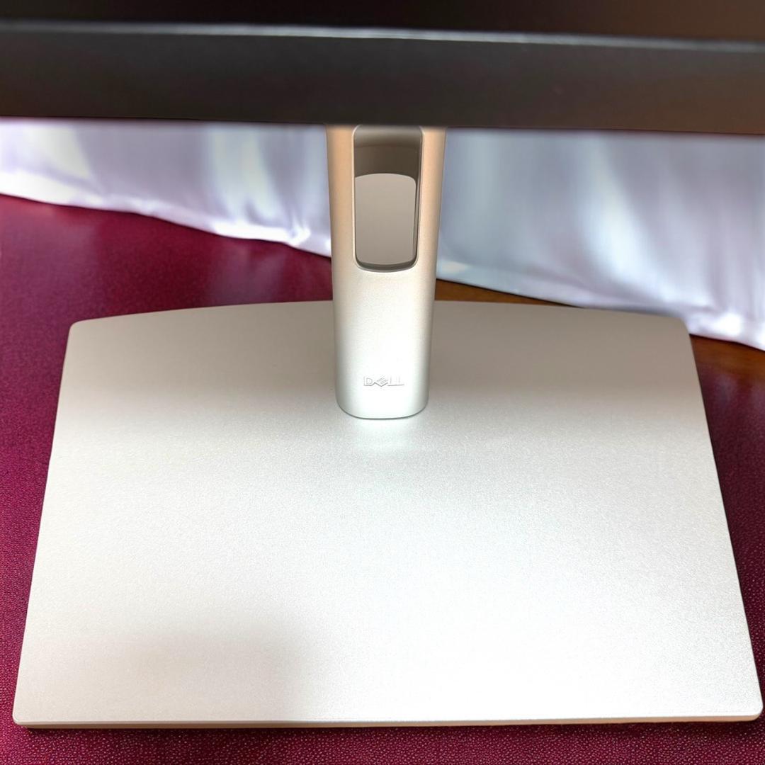 美品 Dell P2723DE 27インチ USB-C ハブモニター LED液晶