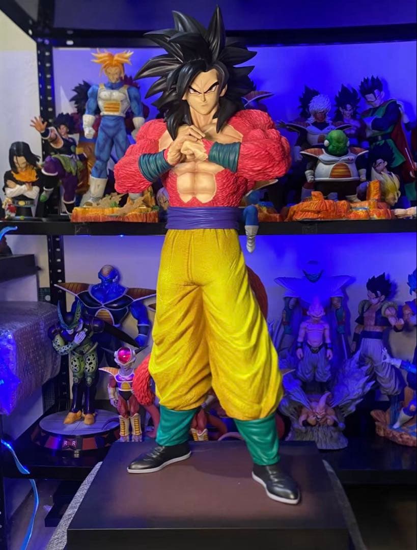 ドラゴンボール スーパーサイヤ人4 ガレージキット ガレキ フィギュア。