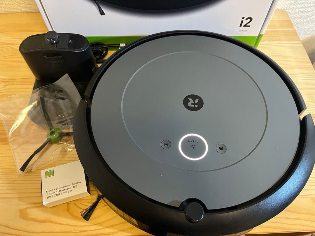 アイロボット　ルンバi2 交換用フィルターとブラシ付き、箱あり