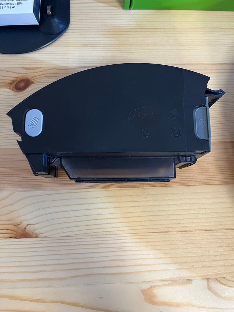 アイロボット　ルンバi2 交換用フィルターとブラシ付き、箱あり