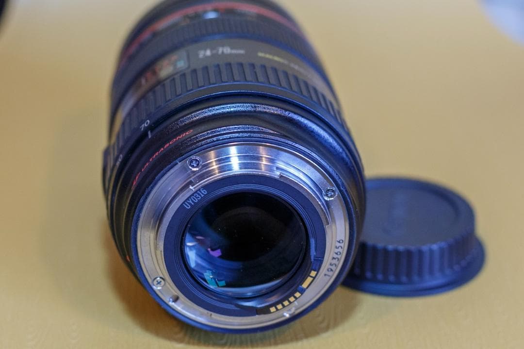【ジャンク品】Canon EF 24-70mm F2.8L USM（通信エラー）