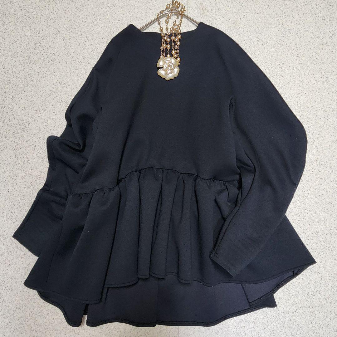 【美品】ツルバイマリコオイカワ 洗える ペプラムトップス キリル フリル 黒