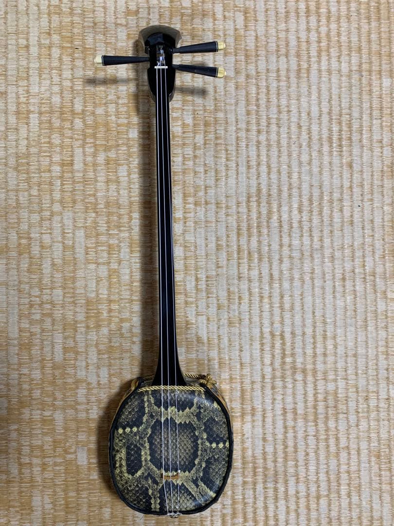 画像追加＆価格大幅調整！！昭和中期頃八重山黒木真壁型三線　古典音楽師範様より