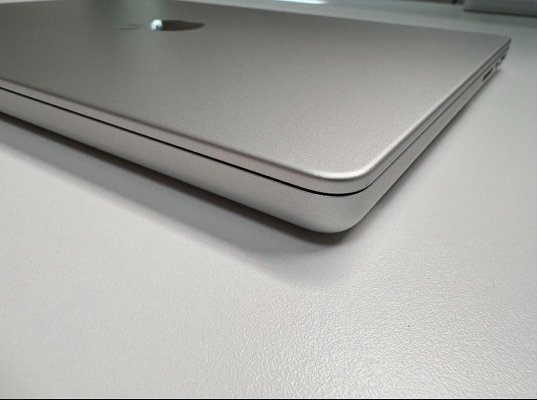 MacBook Pro 14インチ M2 Pro 16GB/1TB