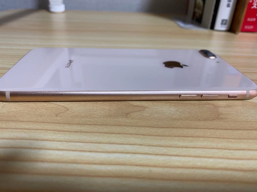 【完動品】iPhone8 plus 256GB シャンパンゴールド simフリー