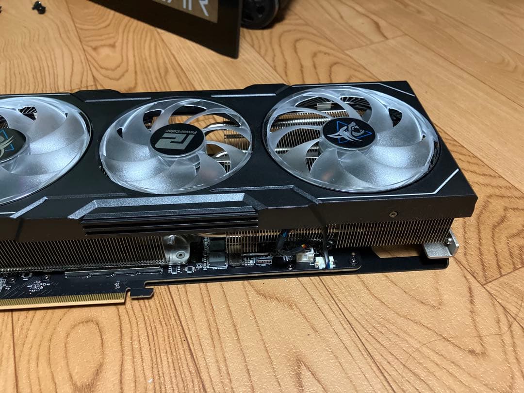 AMD RADEON RX7900XTX hellhound グラフィックボード